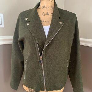 SIONI ladies 52% viscose Army green sweater jacket size Small NWT